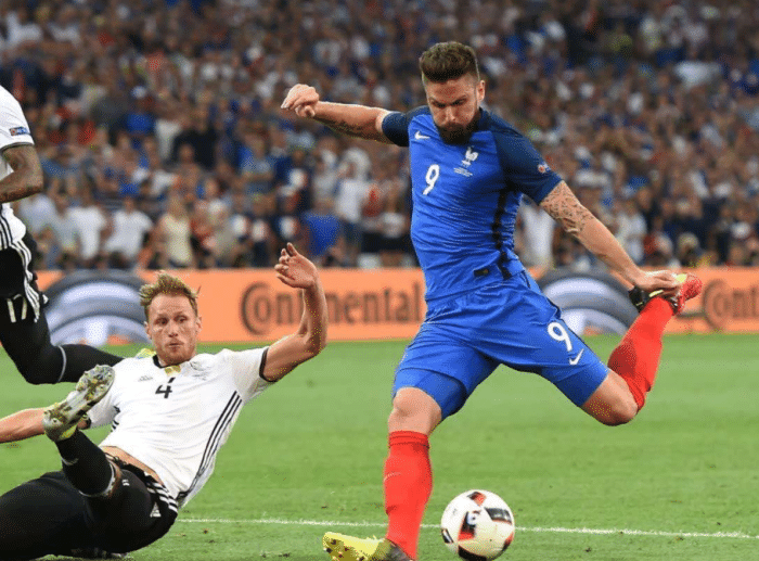 包含法国足球联赛：球员将面对更多挑战的词条