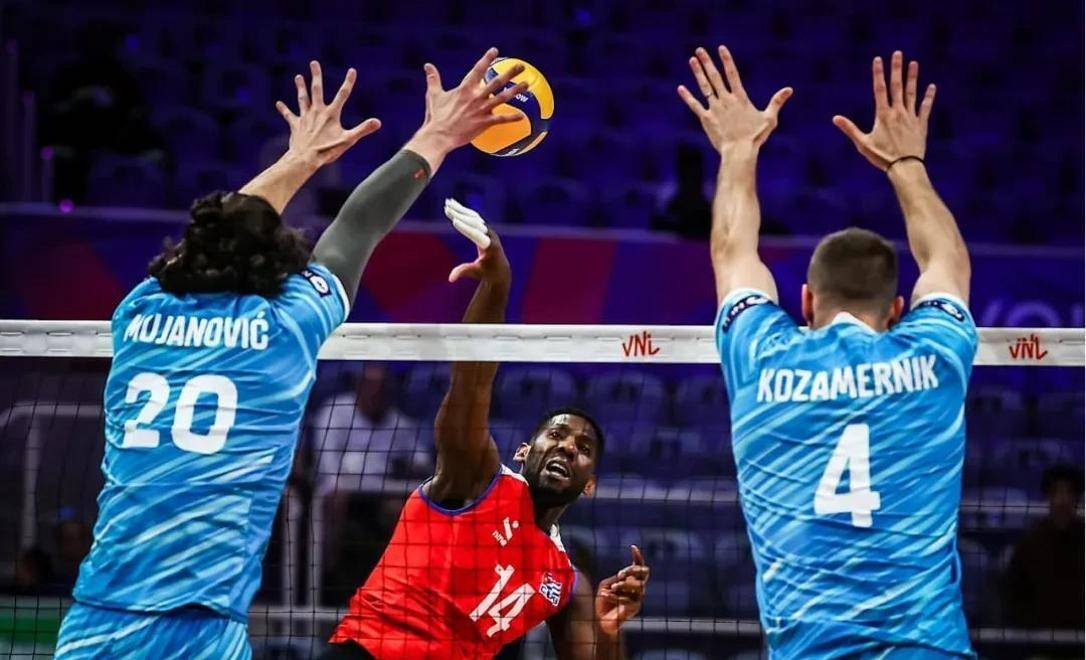 三亿体育体育在线-关于斯洛文尼亚球员备战阿尔巴尼亚，冲刺胜利的信息