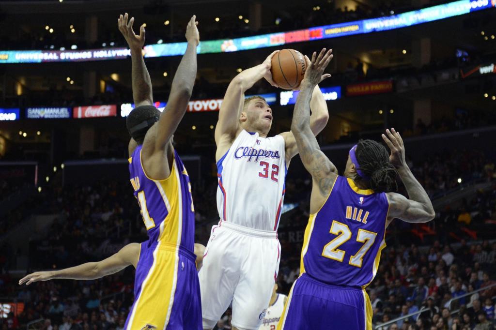 快船队主场取胜,冲击西部决赛资格 快船队主场取胜,冲击西部决赛资格