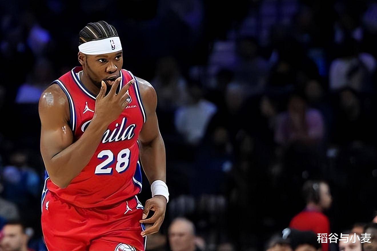 三亿体育体育app-尼克斯新援表现出色，球队士气大振