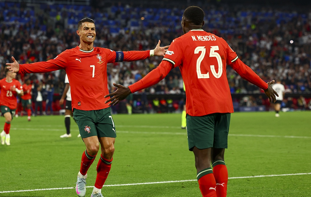 葡萄牙小胜希腊，杀入半决赛