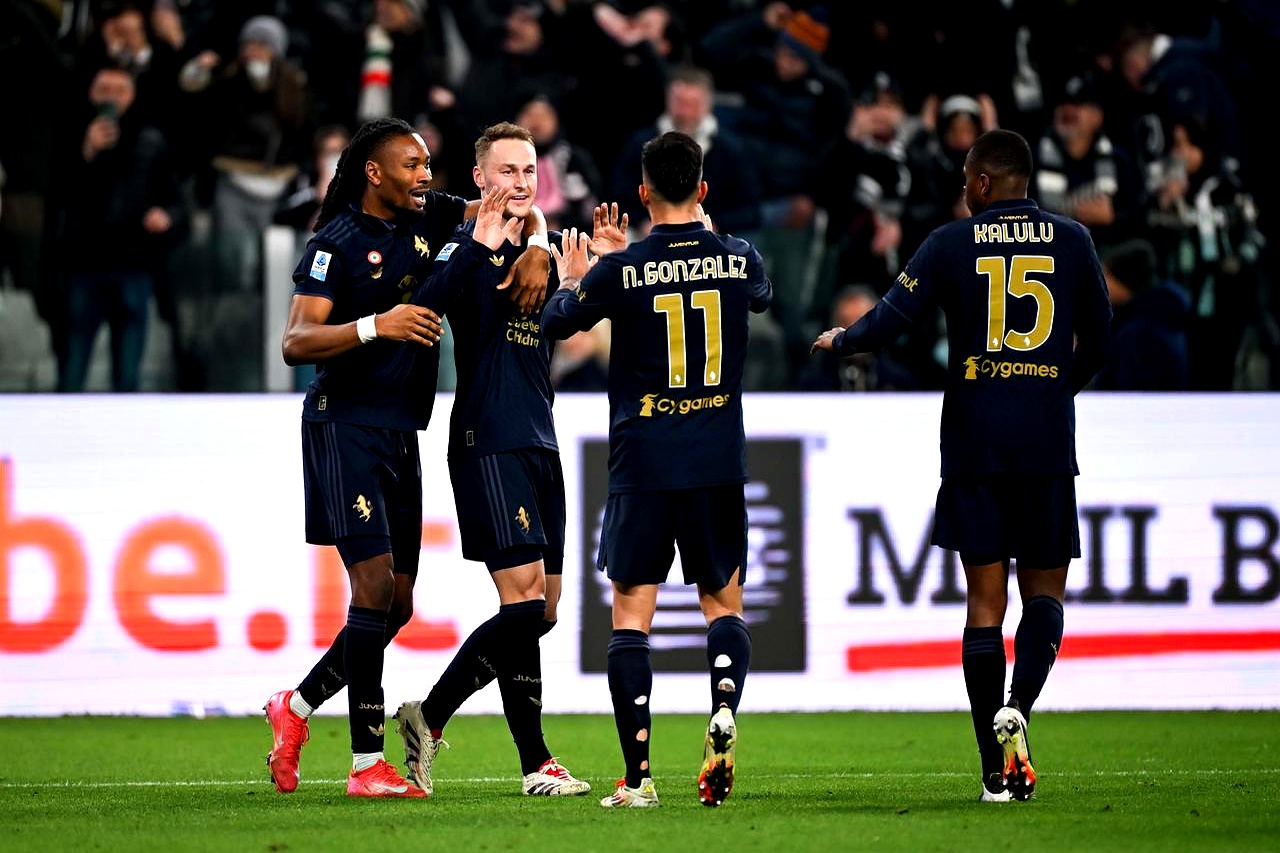 尤文图斯遭遇连败,主帅下课传闻四起的简单介绍 尤文图斯遭遇连败,主帅下课传闻四起的简单介绍