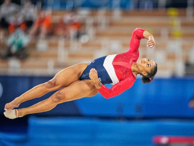 意大利运动员表现出色，夺得体操金牌