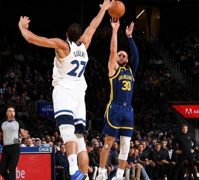 湖人擒公牛，西部积分榜上升