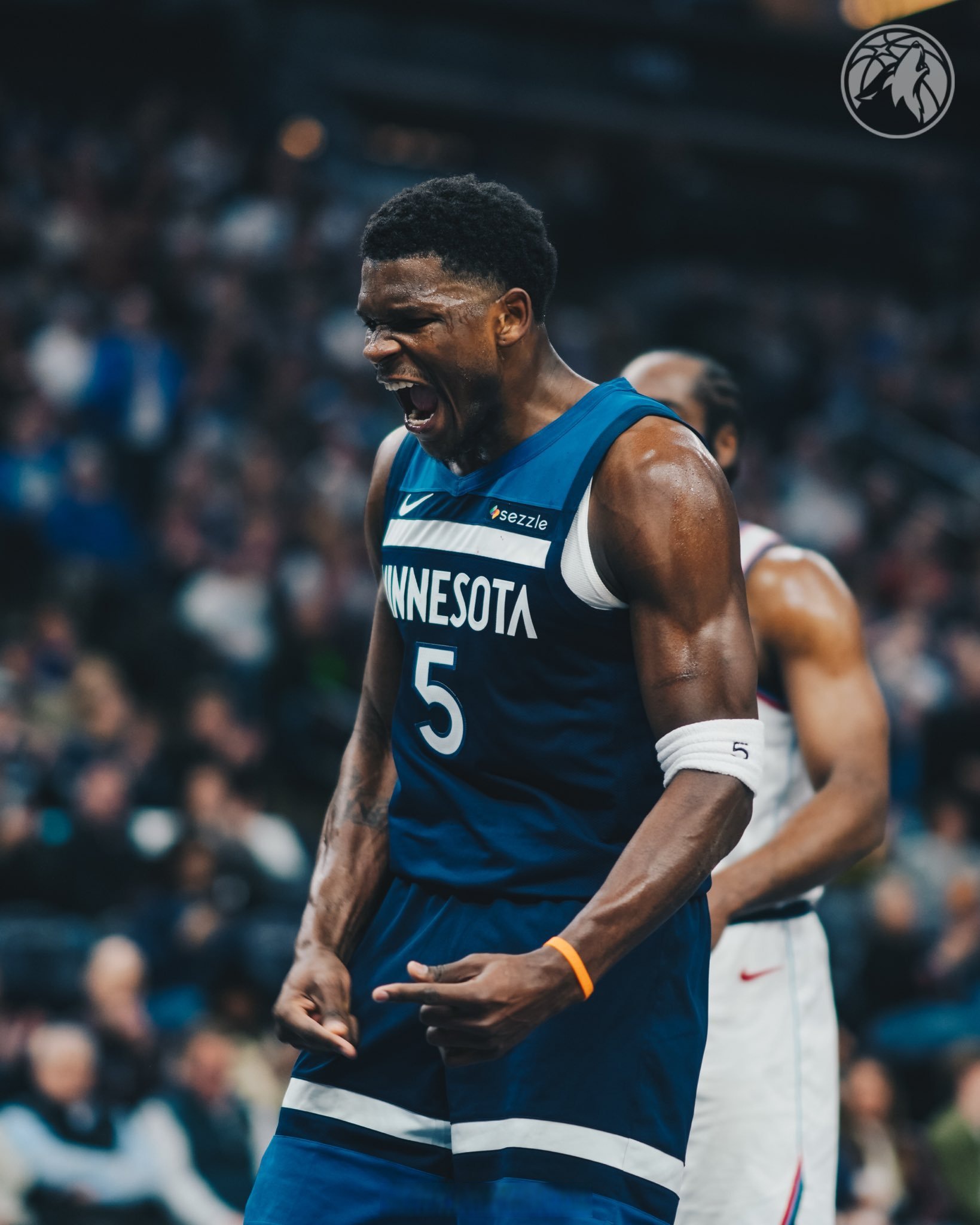 三亿体育体育活动-快船完胜森林狼，取得三连胜