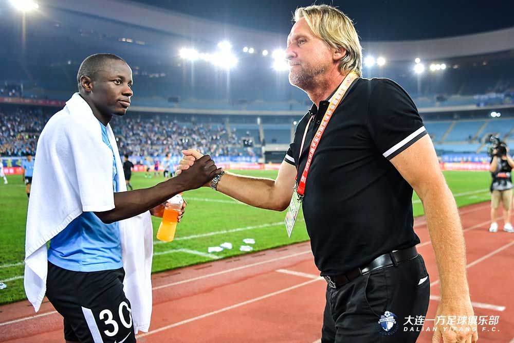 英格兰-胜马其顿:欧文取得帽子戏法的简单介绍 英格兰-胜马其顿:欧文取得帽子戏法的简单介绍