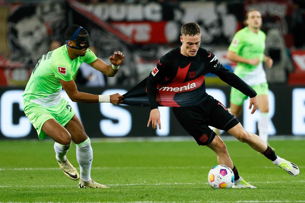 包含沃尔夫斯堡球员表现不俗，积极努力的词条