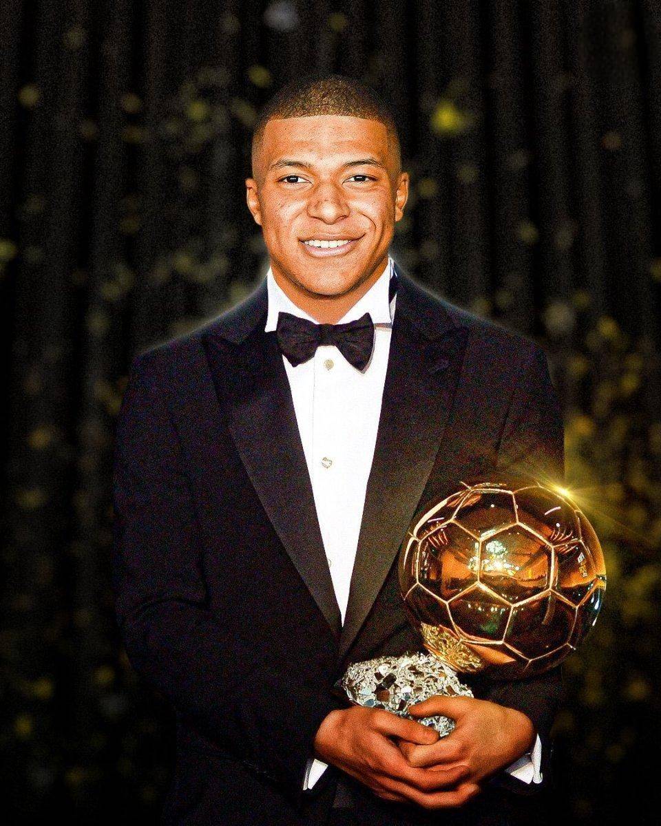 独霸全场：女子足球巨星奉献绝佳表现的简单介绍