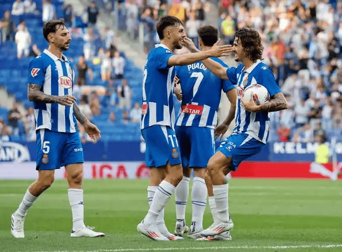 关于西班牙人主场迎战艰苦，战略布局的信息